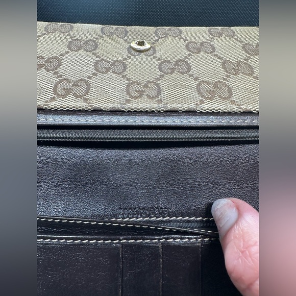 Gucci GG Webbed Shield Long Wallet - Picture 6 of 7